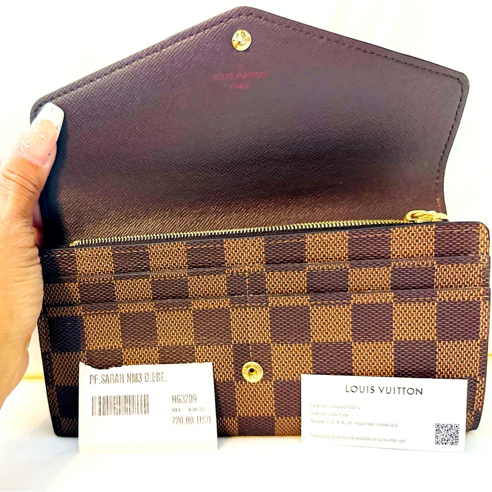 Authentic & Excellent Condition pre loved Sarah Wallet